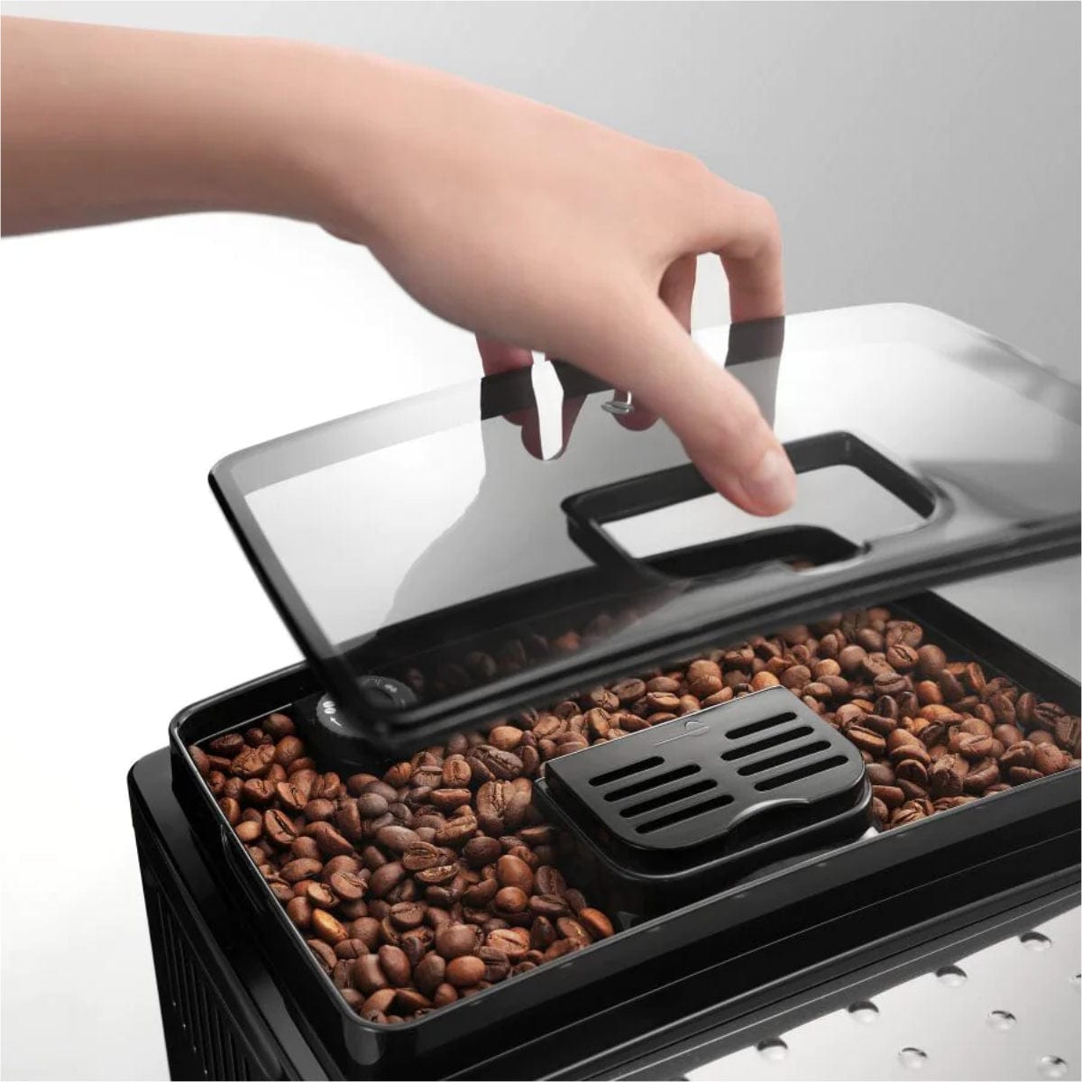 De'Longhi MAGNIFICA XS Compact Super Automatic Espresso Machine (ECAM22110B) - REFURBISHED Super Automatic Espresso Machine DeLonghi