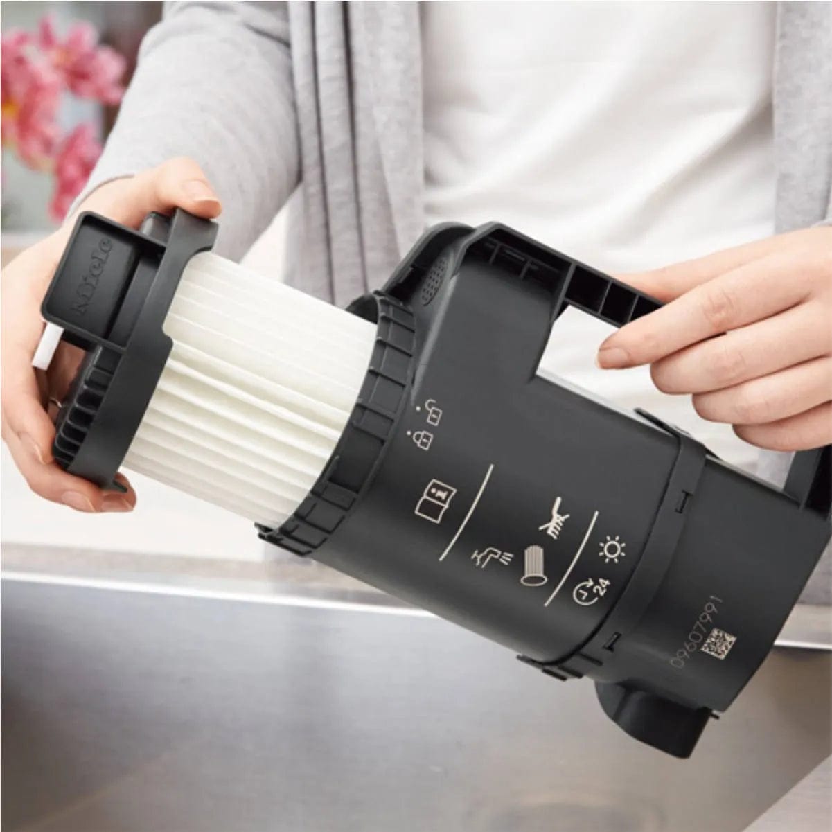 Miele Blizzard CX1 TotalCare Bagless Vacuum Cleaner 41KCE036CDN (Tech Blue) Vacuum Cleaners Miele