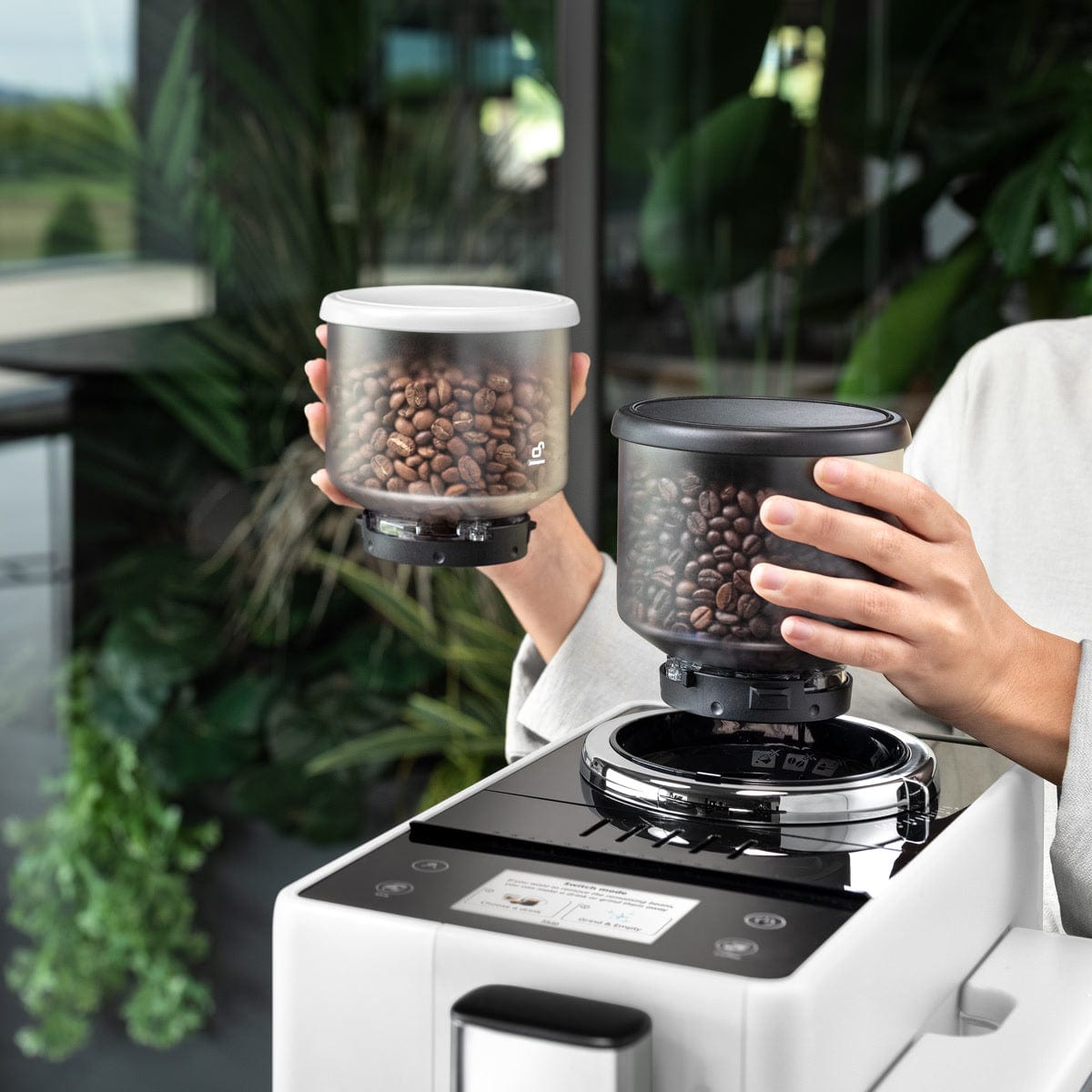 De'Longhi Rivelia Super Automatic Espresso Machine EXAM44055W (Arctic White) Super Automatic Espresso Machine DeLonghi