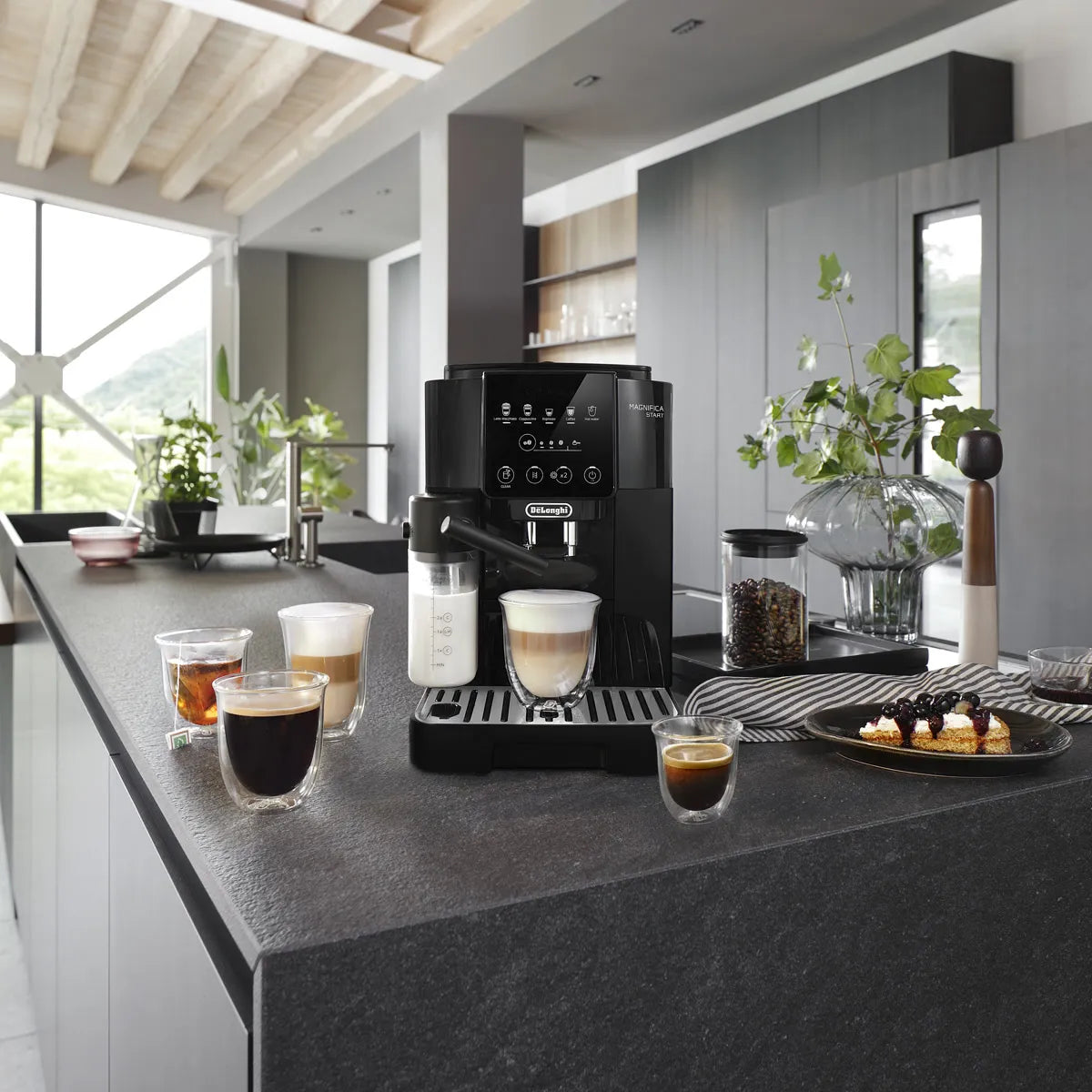 De'Longhi Magnifica Start Super Automatic Espresso Machine with LatteCrema System ECAM22080B (Black) Super Automatic Espresso Machine DeLonghi