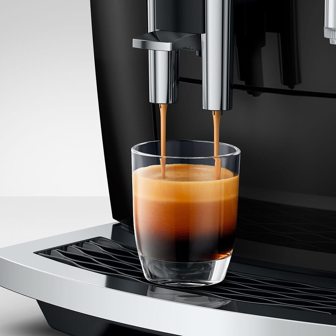 Jura E8 Super Automatic Coffee Machine 15777 (Piano Black) Super Automatic Espresso Machine Jura
