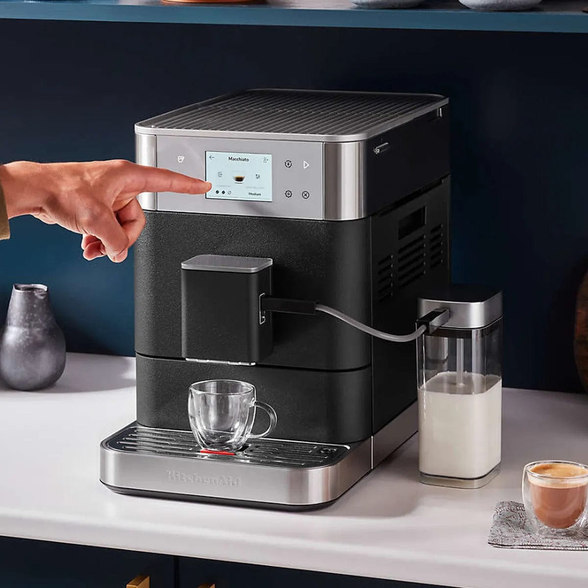 KitchenAid KF7 Super Automatic Espresso Machine KES8557BK (Cast Iron Black) Super Automatic Espresso Machine KitchenAid