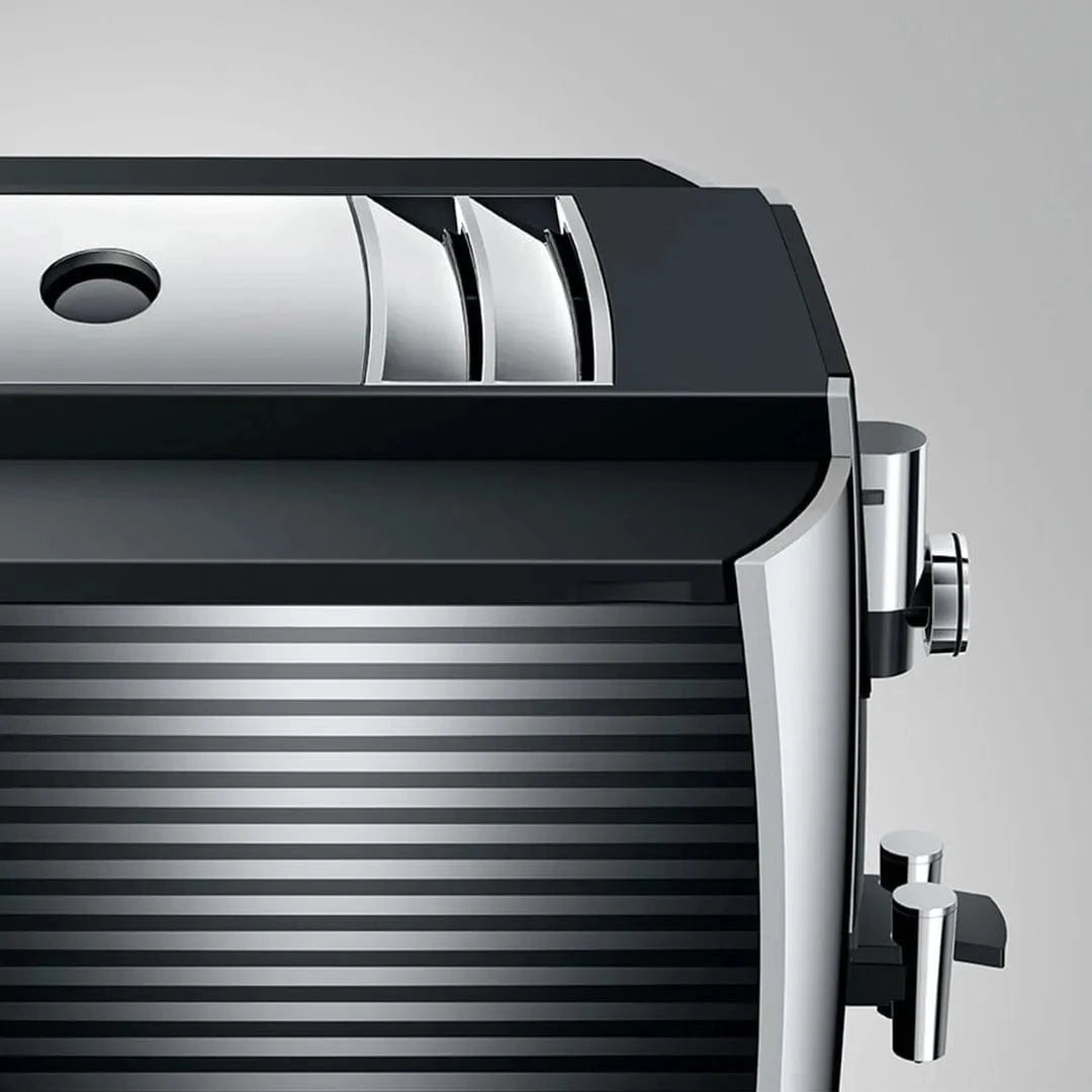 Jura S8 Super Automatic Coffee Machine 15653 (Chrome) Super Automatic Espresso Machine Jura