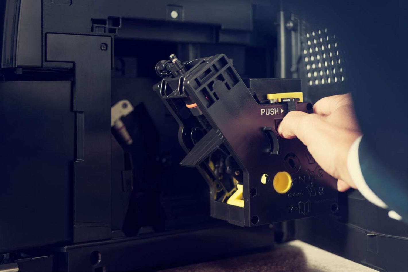 Saeco Xelsis SM7685/04 Super Automatic Espresso Machine (Stainless Steel / Silver) - Open Box (3062) Super Automatic Espresso Machine Saeco